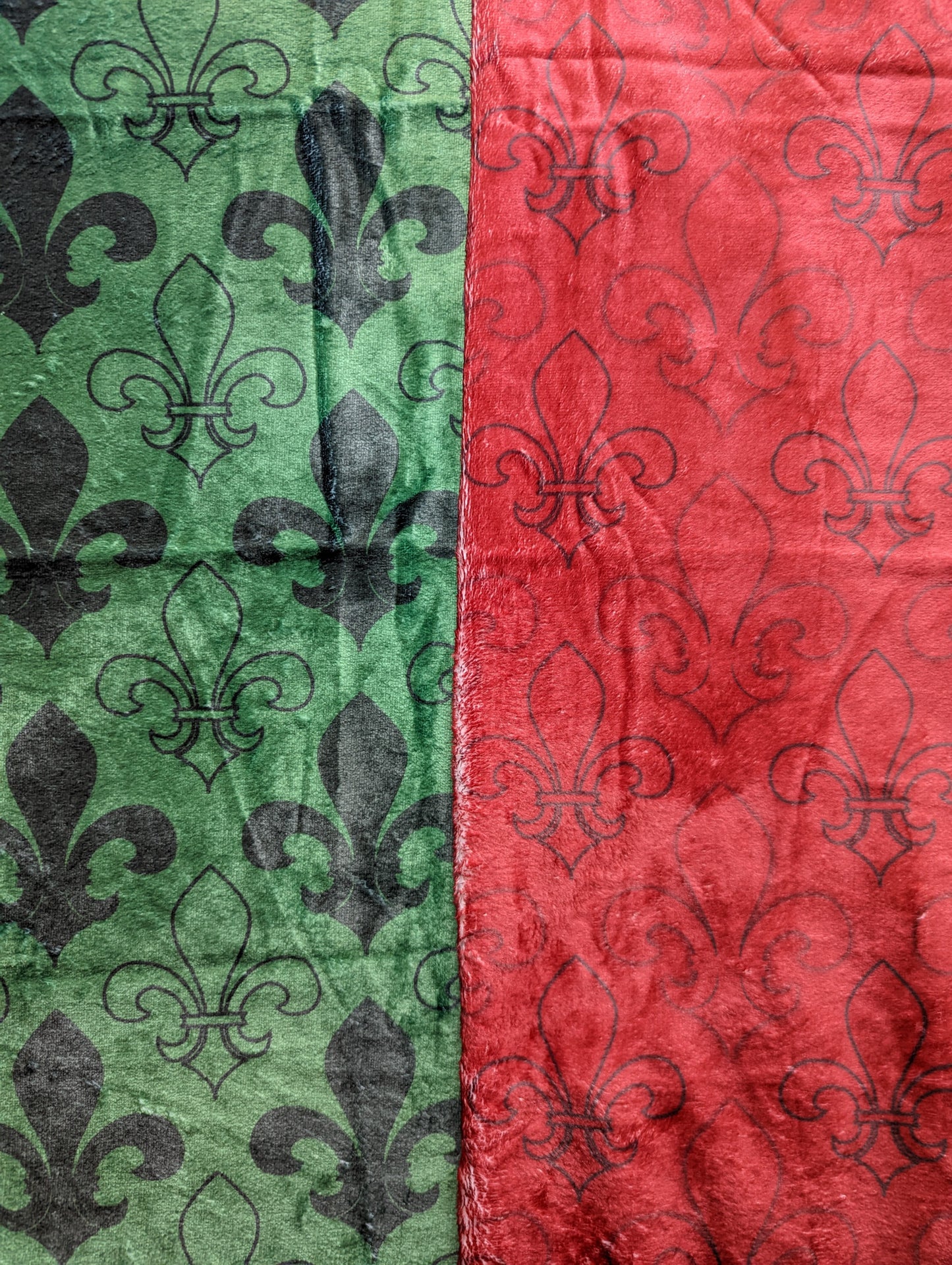 Green and Red Fleur de Lis Altar Cloth and Vestment Blanket