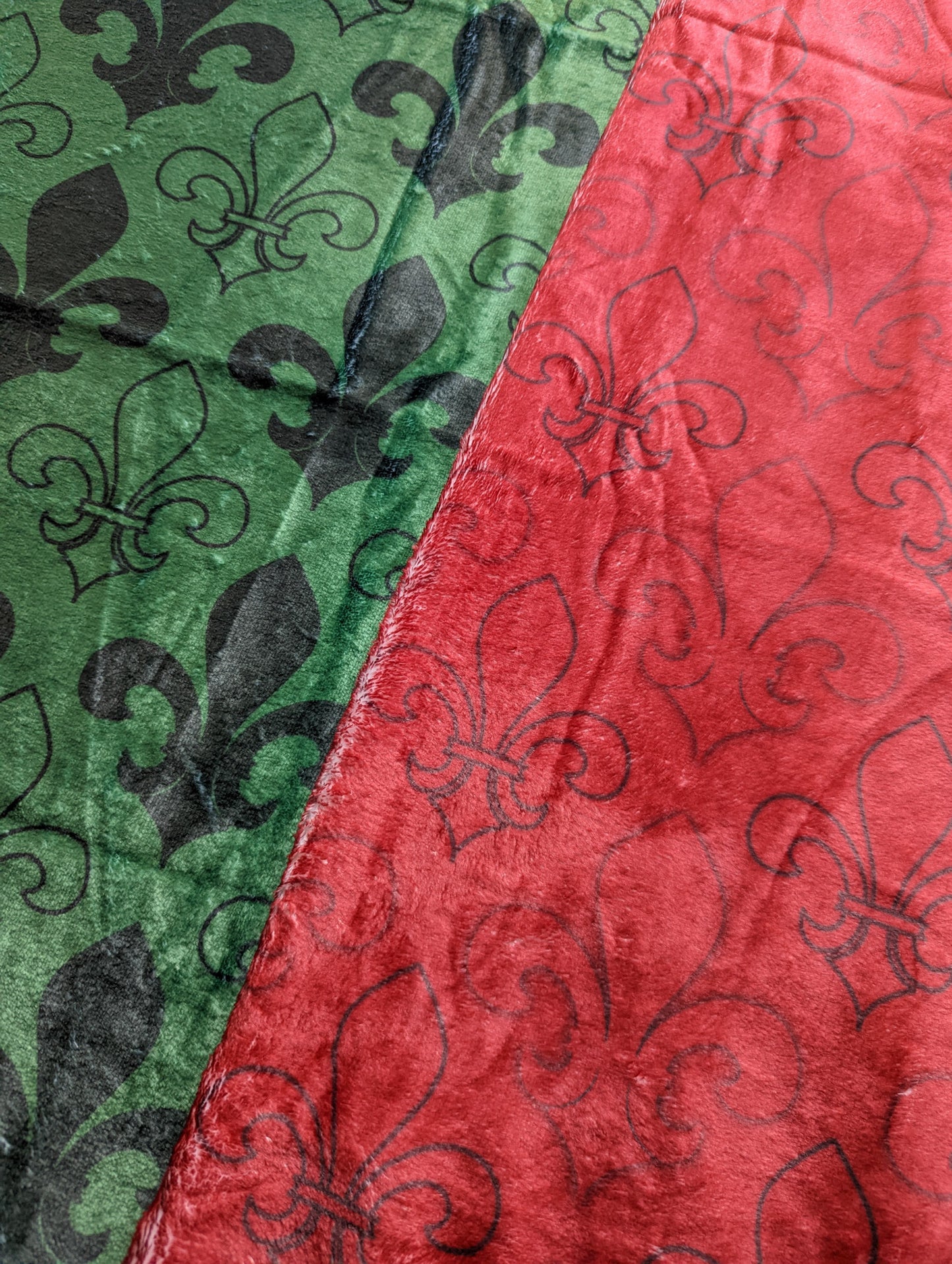 Green and Red Fleur de Lis Altar Cloth and Vestment Blanket