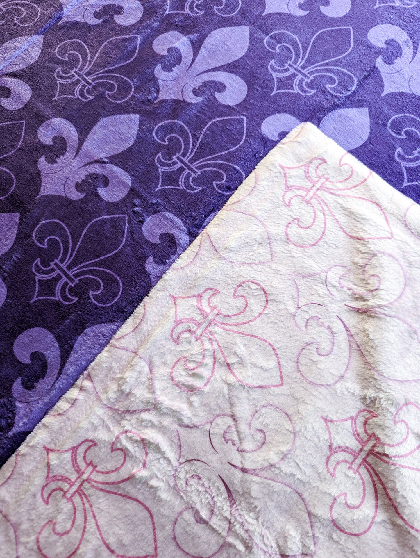 Purple and Pink Fleur de Lis Altar Cloth & Vestment Blanket